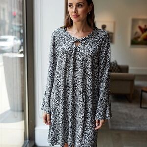 Michael Kors Women's Leopard Print Dress Size XL Bell Sleeves Stretch Career